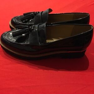Ink patent leather loafers with tassel